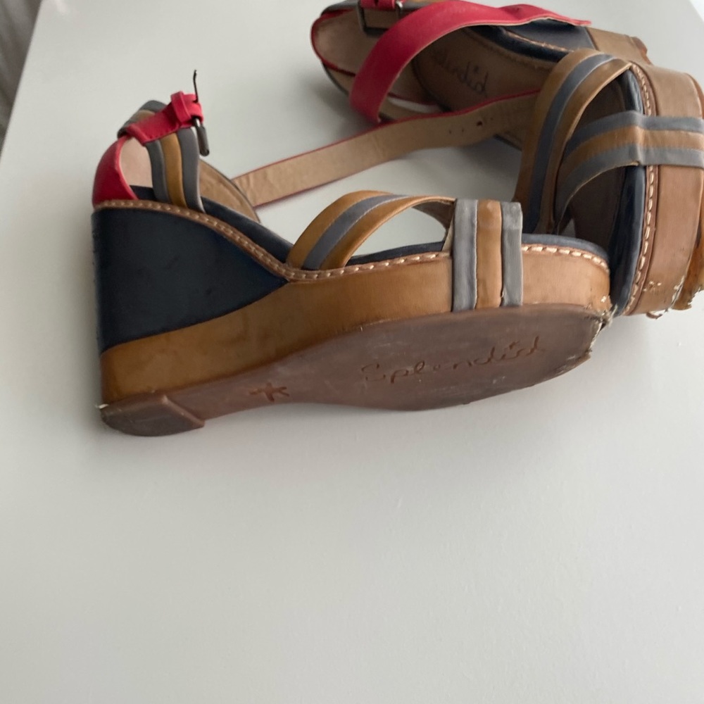 Splendid Wedge - Picture 5 of 5